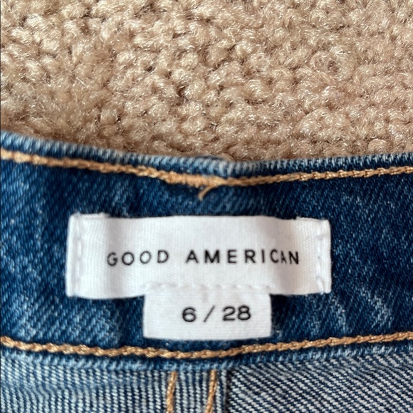 Good American Denim Shorts - Picture 3 of 6
